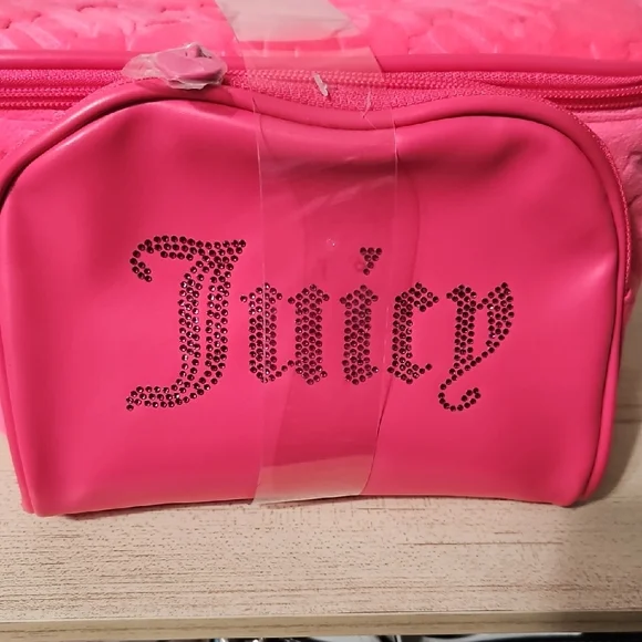 Juicy Couture NWT Bright Pink Rhinestone 'Juicy' Cosmetic Case with Top Handle - Picture 4 of 5
